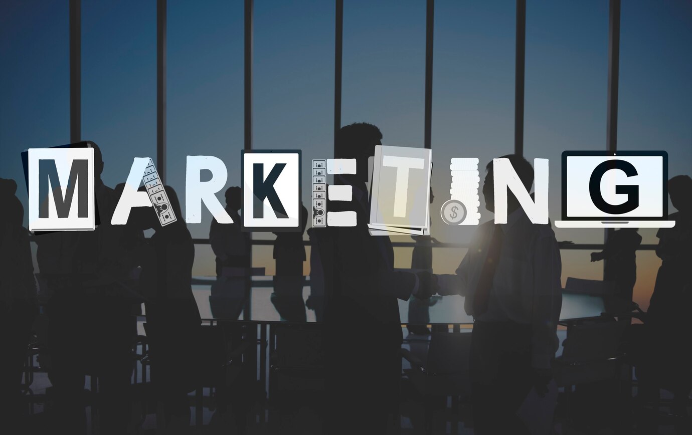 marketing-strategy-business-commerce-solution-concept_53876-95874